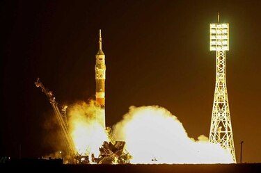 Tres astronautas partieron rumbo a la Estación Espacial Internacional