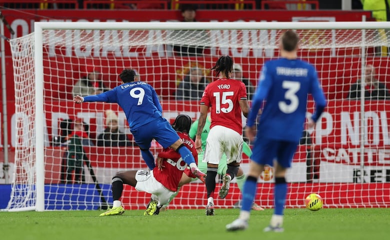 Old Trafford vibra con festival de goles de Manchester United y Bournemouth