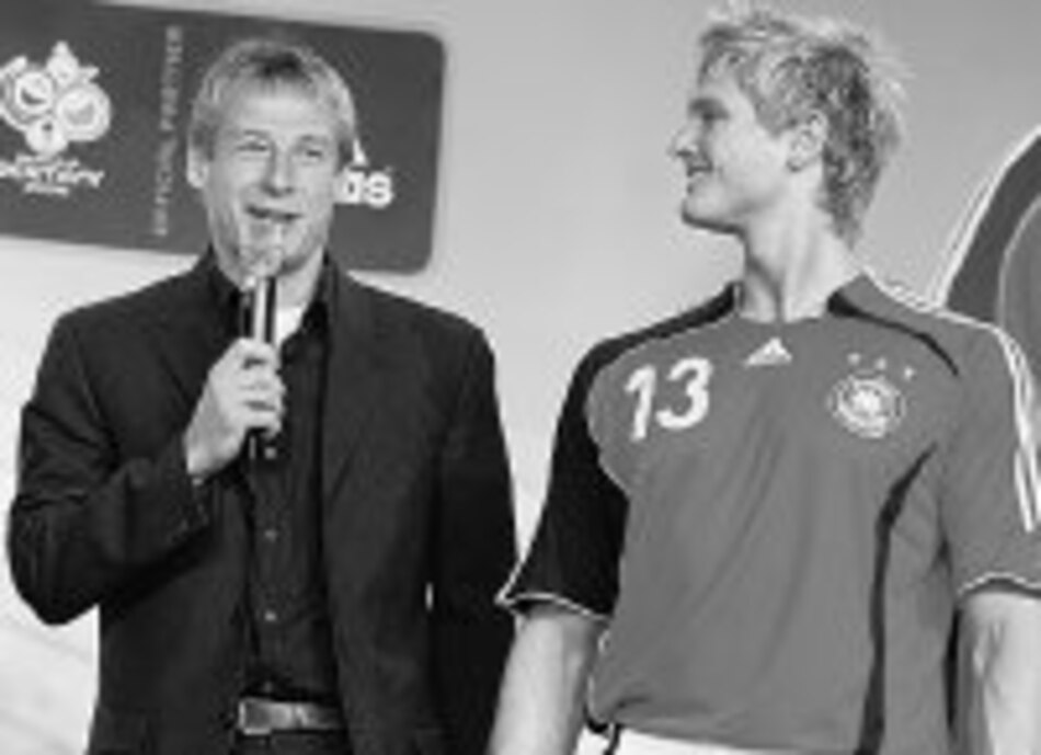 Alemania presenta nueva camiseta de visitante