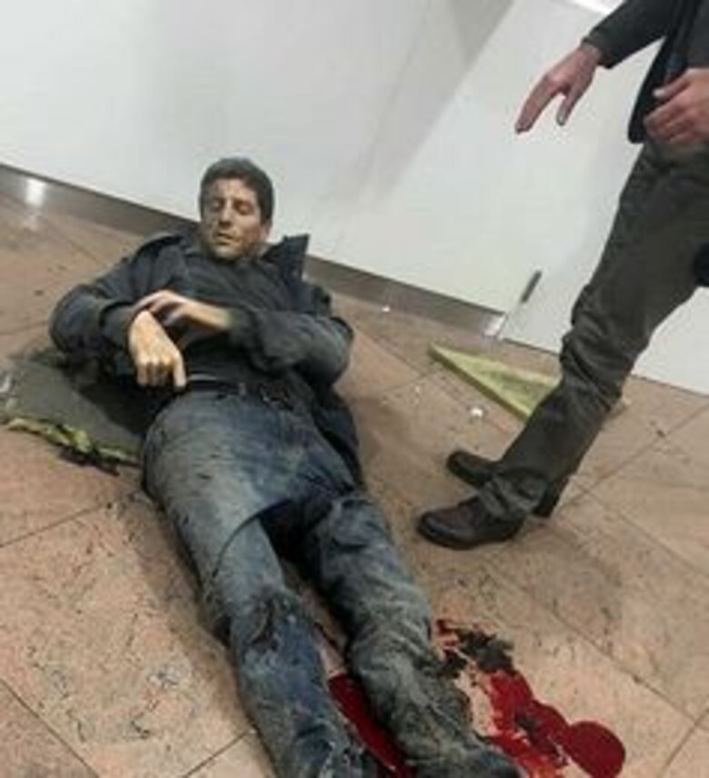 Los atacantes del aeropuerto de Bruselas llevaban 'bombas en las maletas'