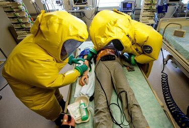 España importa medicina experimental para ébola