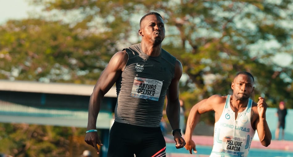 Arturo Deliser, supremo con doble oro y récord en el Centroamericano de Atletismo 2025
