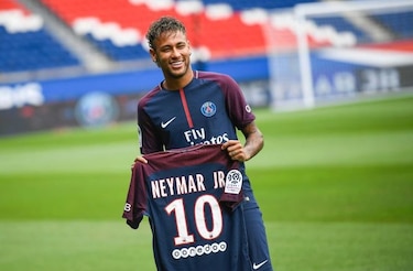 Neymar tendrá que esperar para debutar con el PSG
