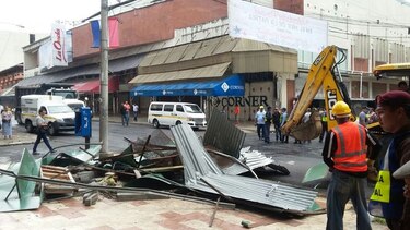 Alcaldía de Panamá remueve kioskos ilegales en Calidonia