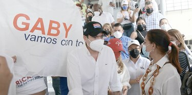 El gobierno saca su maquinaria para apoyar a Gaby Carrizo y Benicio Robinson en la disputa por el CEN