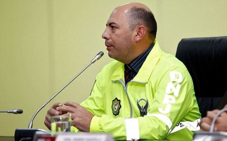 Presidente de Ecuador da ultimátum a captores de equipo de prensa