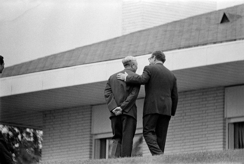 Quién fue Le Duc Tho, la única persona que rechazó el Nobel de la Paz