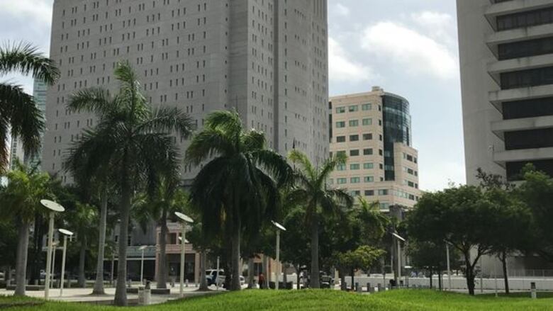Ricardo Martinelli: un expresidente en un hostal federal
