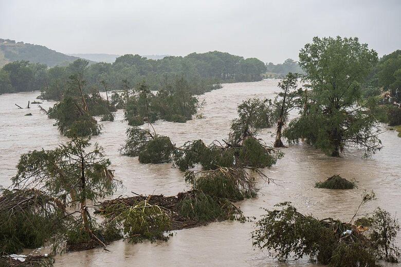 Las inundaciones en Texas dejan más de 80 muertos, entre ellos 28 menores, y decenas de personas siguen desaparecidas