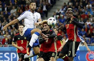 Italia vence a Bélgica 2-0