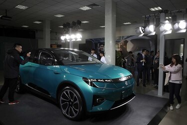 China busca convertirse en líder de autos eléctricos