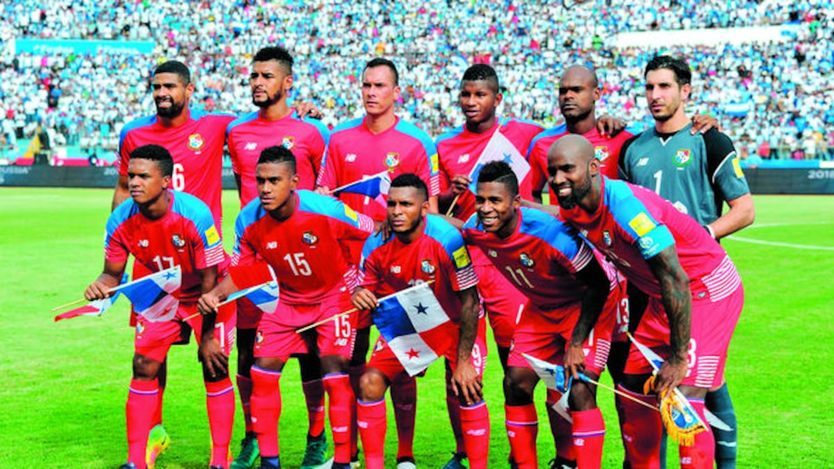 Plantel de Panamá que inició ayer ante Honduras en el Estadio Olímpico Metropolitano de San Pedro Sula.