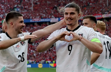 Austria dinamita la Eurocopa y se mete como primera de su grupo