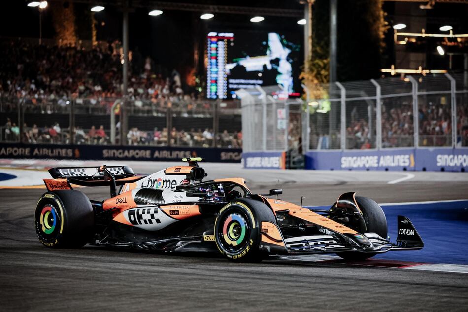 Norris gana en Singapur; Sainz fue séptimo, Alonso octavo y ‘Checo’, el 10