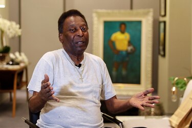 Pelé agradece mensaje por su salud exhibido en edificaciones de Qatar
