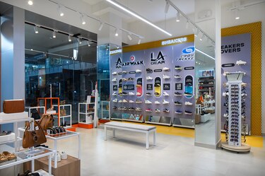 Payless reinaugura su tienda insignia en Multiplaza