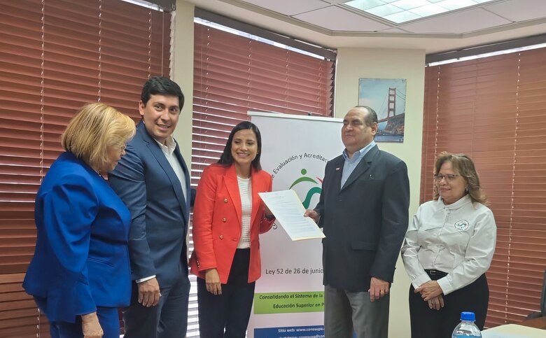 CONEAUPA otorgó a la Universidad Santander la Reacreditación Institucional por seis años