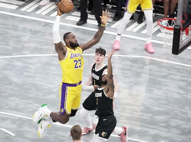 El partido Grizzlies-Lakers tuvo un minuto más por un error en el reloj del partido
