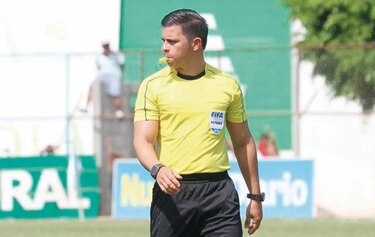 Árbitros guatemaltecos pitarán los encuentros eliminatorios de la ‘Sele’