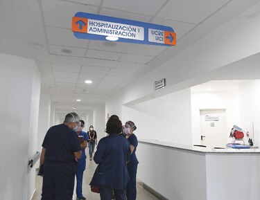 Menos hospitalizaciones; Minsa evalúa vacuna