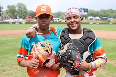 Antón vence a Alemania y avanza a la final internacional de la Serie Mundial Preintermedia