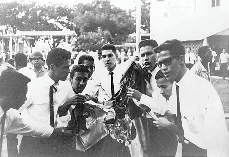 La lucha por un asta sin bandera: Declaración Moreno-Bunker