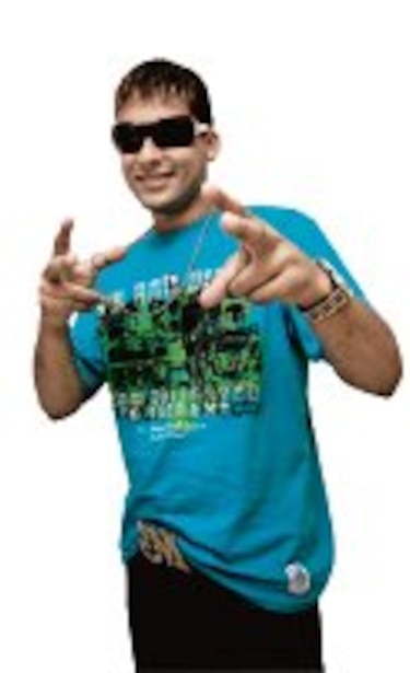 Makano es firmado por Universal