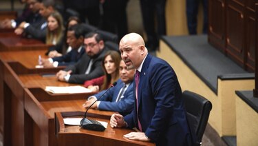 Oficialismo rechaza citar al ministro Mirones a la Asamblea