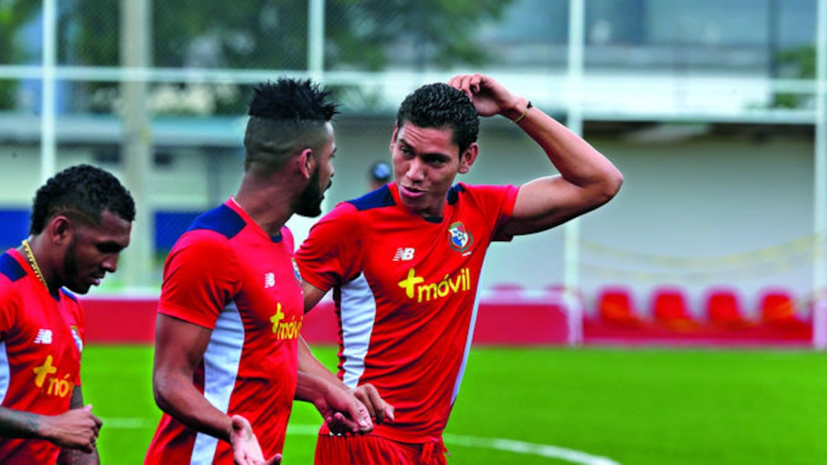 Valentín estuvo entre los 34 convocados a entrenamientos a finales del mes de diciembre en el Cascarita Tapia para la Copa Centroamericana 2017.