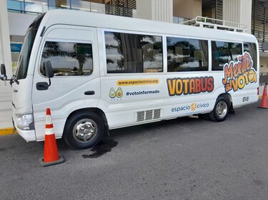 Presentan el Vota Bus, una herramienta para conocer a los candidatos a presidente y diputado