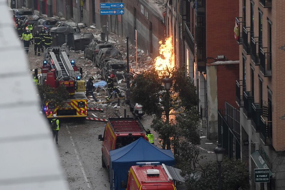 Al menos tres muertos y once heridos por explosión de edificio en Madrid