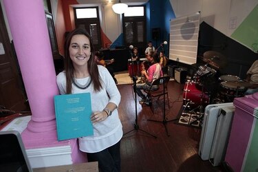 La música ayuda a mejorar problemas de conducta, según estudio psicológico