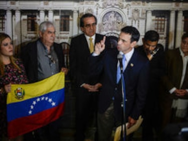 Henrique Capriles logra apoyo de Perú a referendo revocatorio