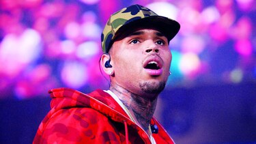 Demandan a Chris Brown