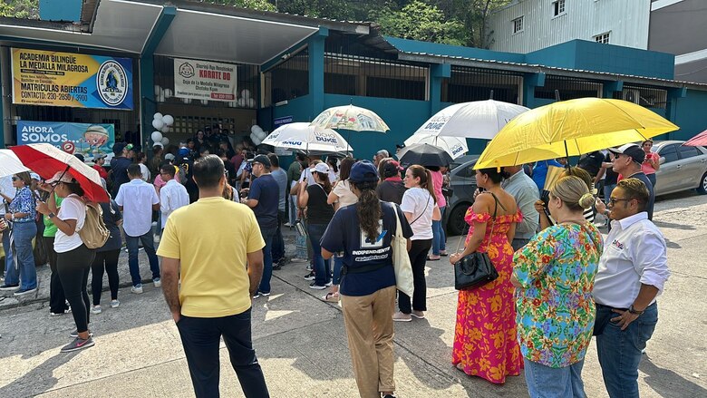 Desde Panamá hasta Arraiján, abarrotados los principales centros de votación