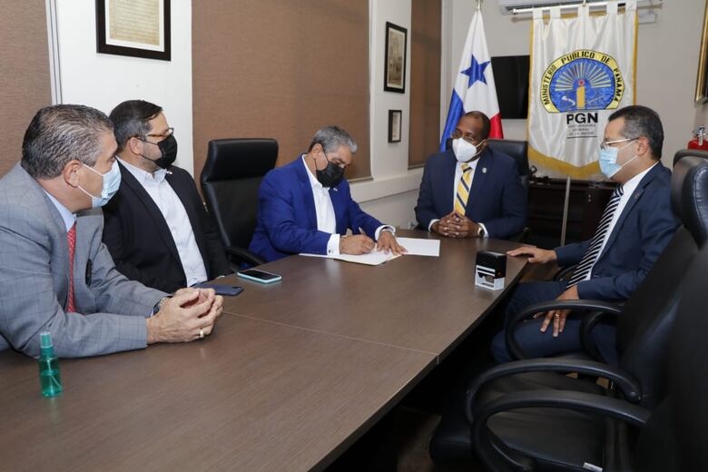 Minsa no sabe de dónde salen las vacunas que aplicaba un centro clandestino en Coco del Mar; presentan una denuncia 