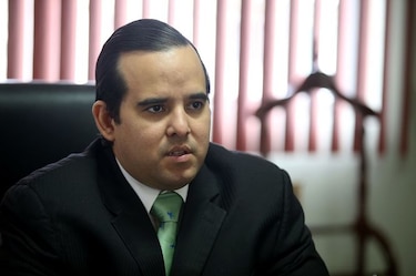 Ministro Carles pide a Fiscalía suspender investigación contra productores