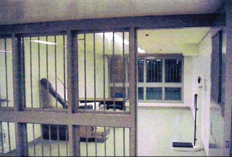 Un vistazo a la prisión federal de Brooklyn