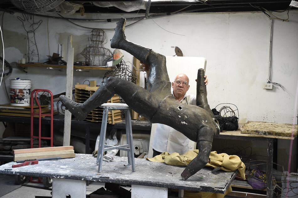 Rescatan la estatua de Luis Tejada, tributo a una leyenda del fútbol