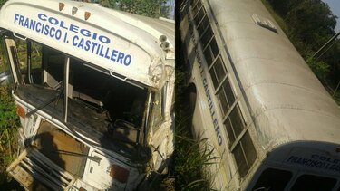 Bus escolar de Guararé se accidenta; hay dos heridos
