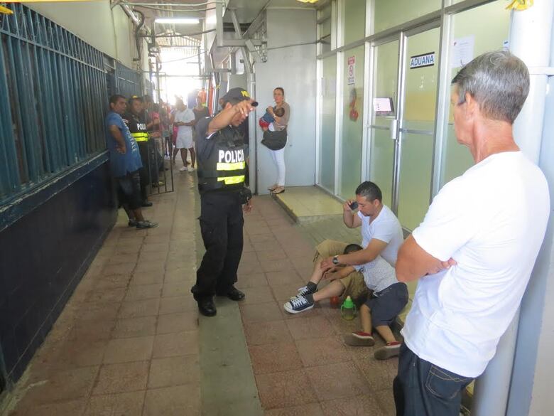 A punto de colapsar frontera de Paso Canoas por llegada masiva de cubanos migrantes