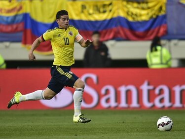 Perú clasifica y Colombia espera