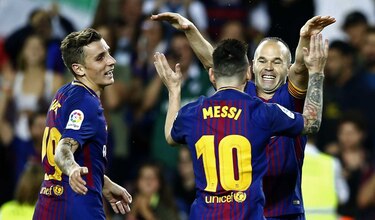 Barcelona se afianza en el liderato con cómoda victoria ante el Málaga
