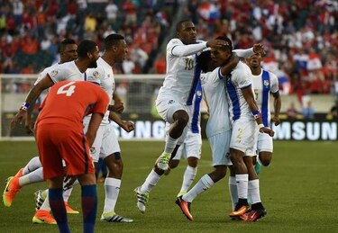 Chile vence 4-2 a Panamá