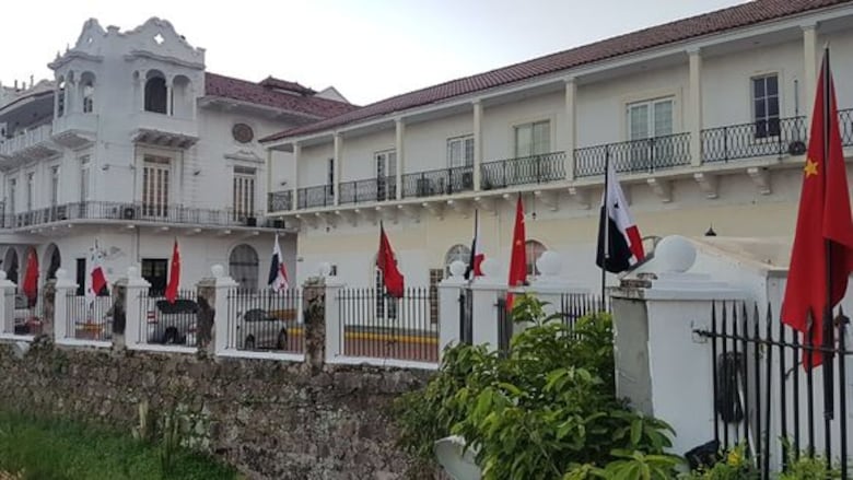 Estos son los empresarios que acompañan a Xi Jinping para el encuentro con Varela