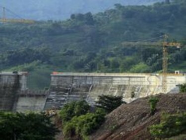 Indígenas siguen en vigilia; esperan al Presidente