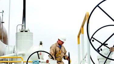 Sanciones contra Irán impulsan el petróleo