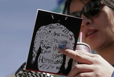 Homosexuales en Bolivia publican la segunda edición del 'Diccionario marica'