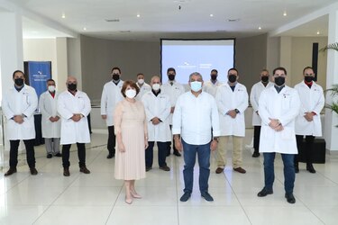 Minsa reconoce la labor de médicos cubanos que atendieron a pacientes con Covid-19 en Panamá