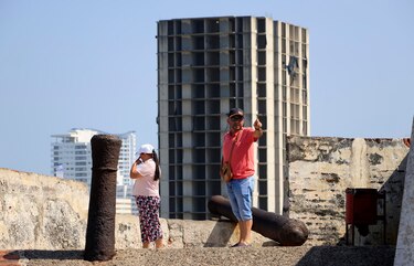 Arranca el proceso para demoler edificio ubicado frente a castillo en Cartagena de Indias